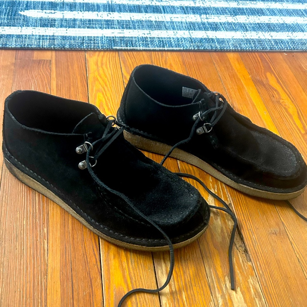 Clark’s Desert Nomad shoes boots black suede